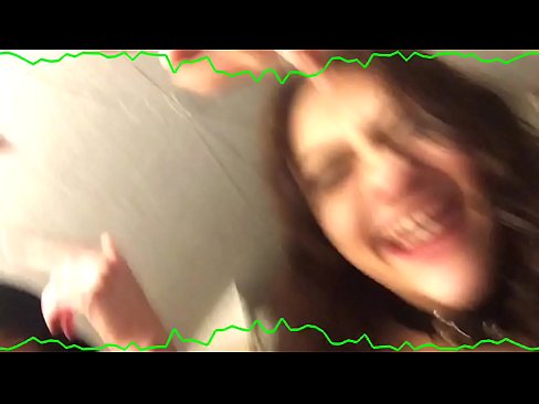 ❤️ Suruali mbili za kihemko za brunette mbili hukaa wanaharamu wa ajabu Fucking ❤