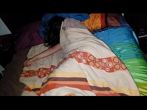 ❤️ Stepson akimtusi mama yake mdogo wa kambo wakati amelala. Fucking ❤